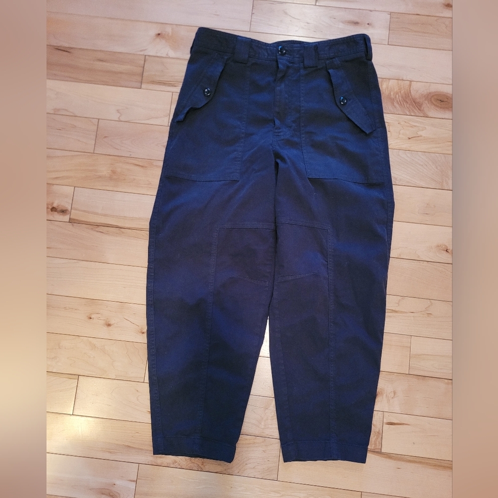 Banana Republic women's size 6 black capri pants (shortened to capri length)